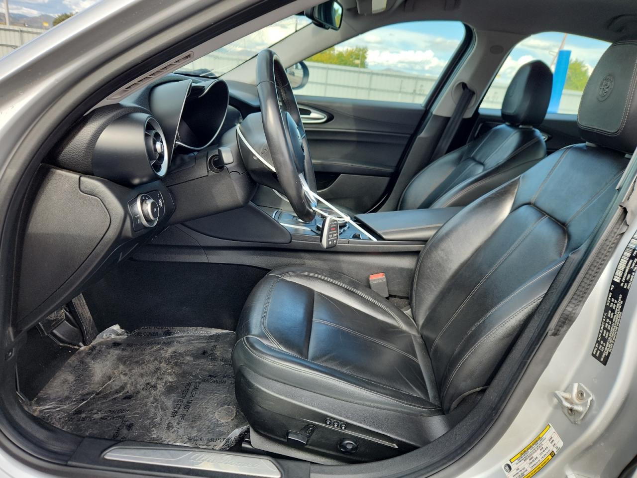 2017 Alfa Giulia VIN ZARFAEDN0H7529063 photo 7
