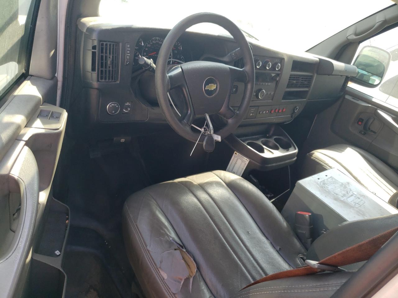 2014 Chevy Express VIN 1GCWGFCB8E1134021 photo 8