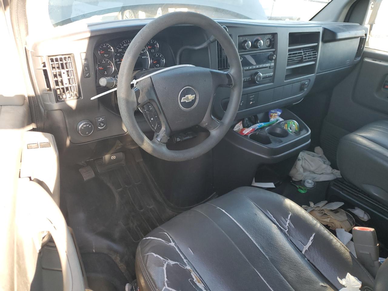 2008 CHEV Express VIN 1GAGG25K081202304 photo 8