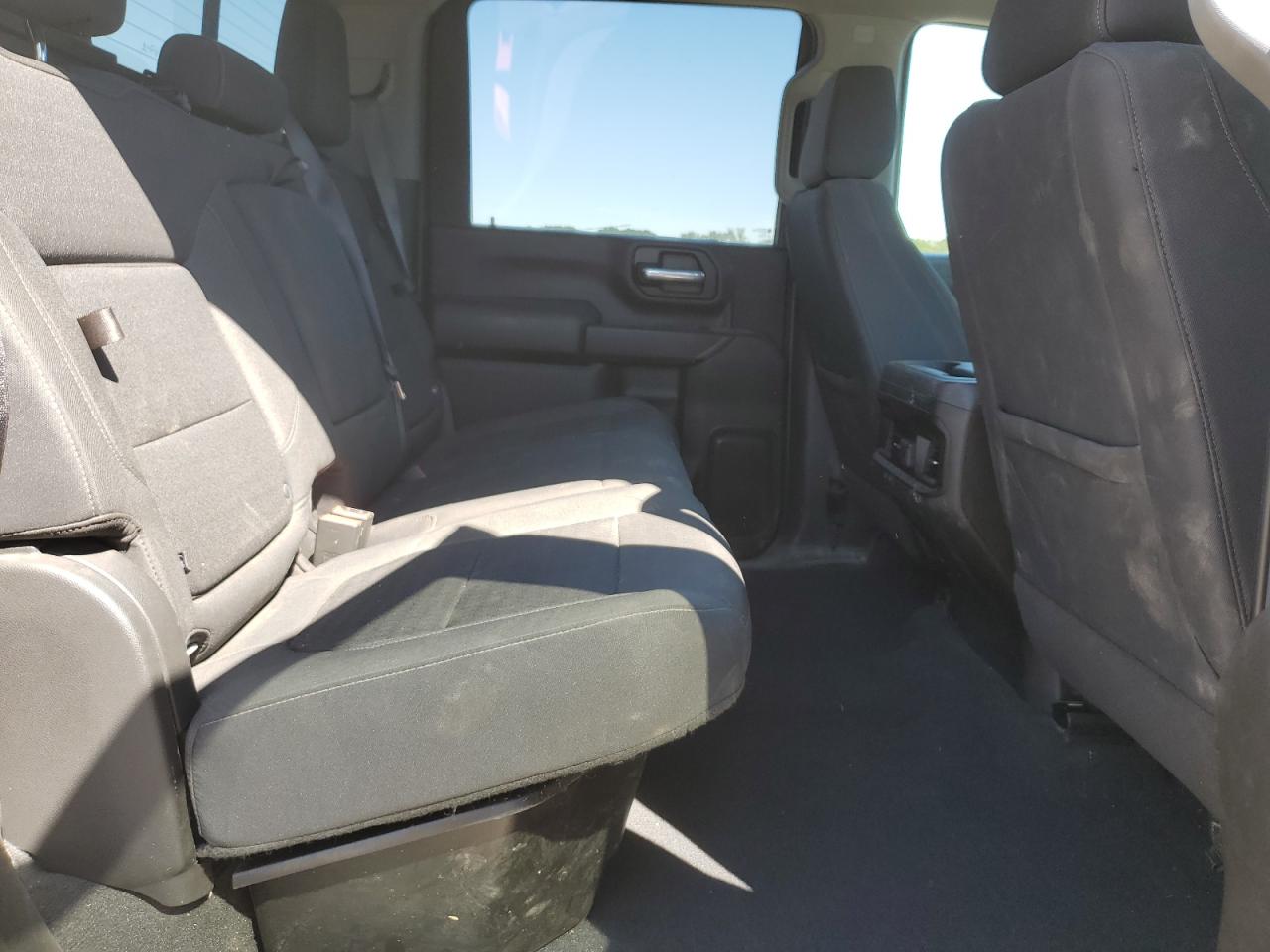 2022 Chev All models VIN 1GC4YTEYXNF283604 photo 10