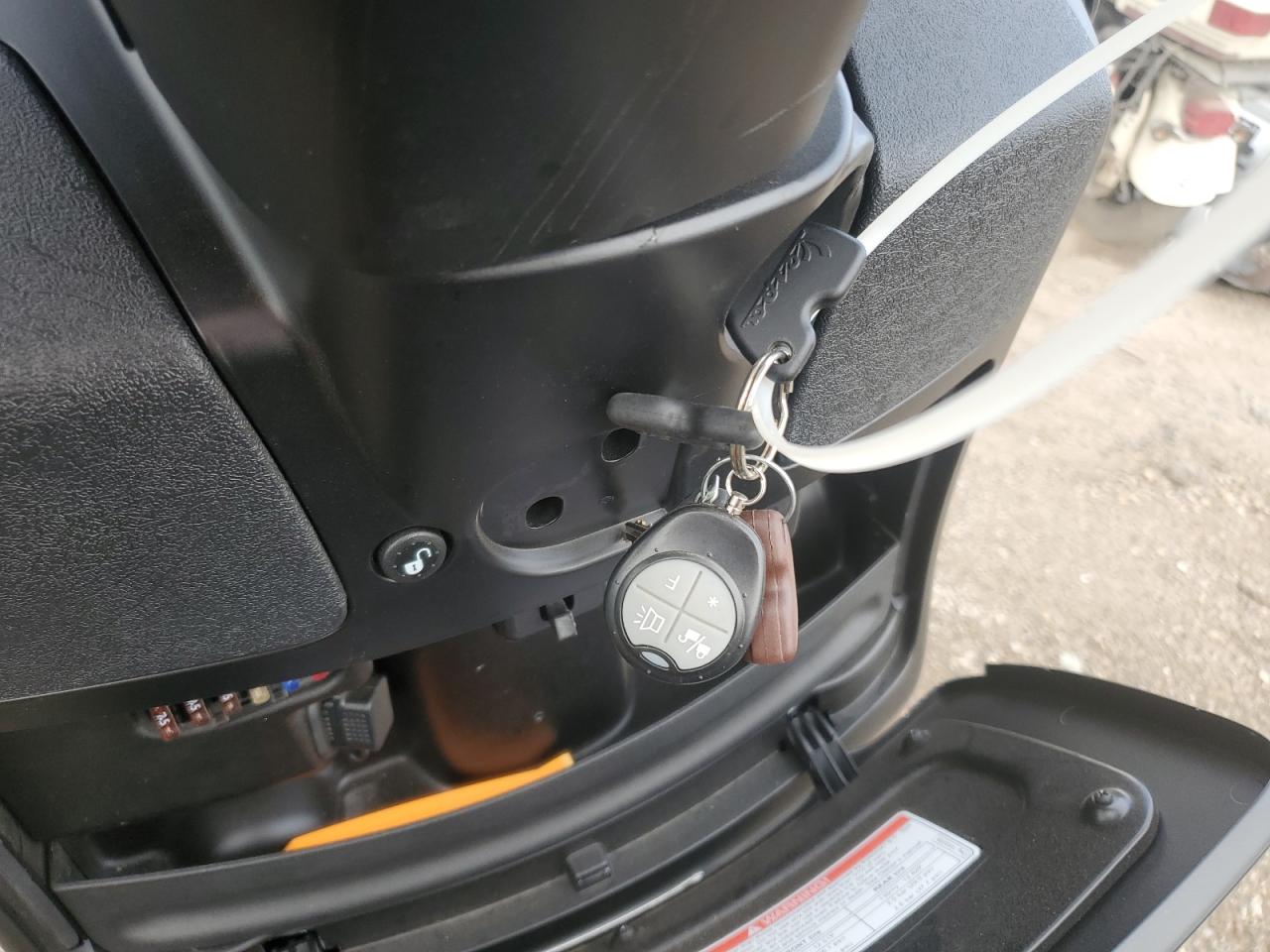 2022 VESPA Gts 300 VIN ZAPMA39M7N5203949 photo 8
