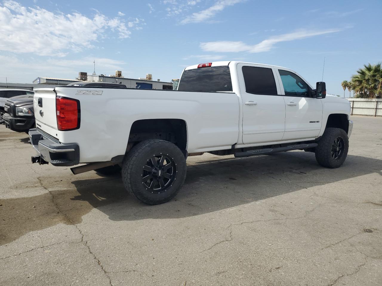 2016 Chevrolet All models VIN 1GC4KZEG9GF106783 photo 3