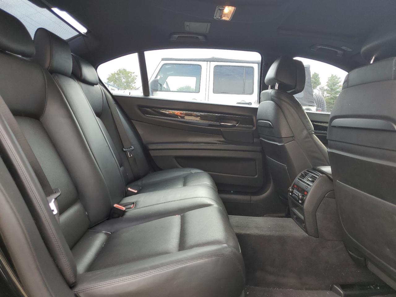 2015 BMW 7 series VIN WBAYF4C54FGS99442 photo 10