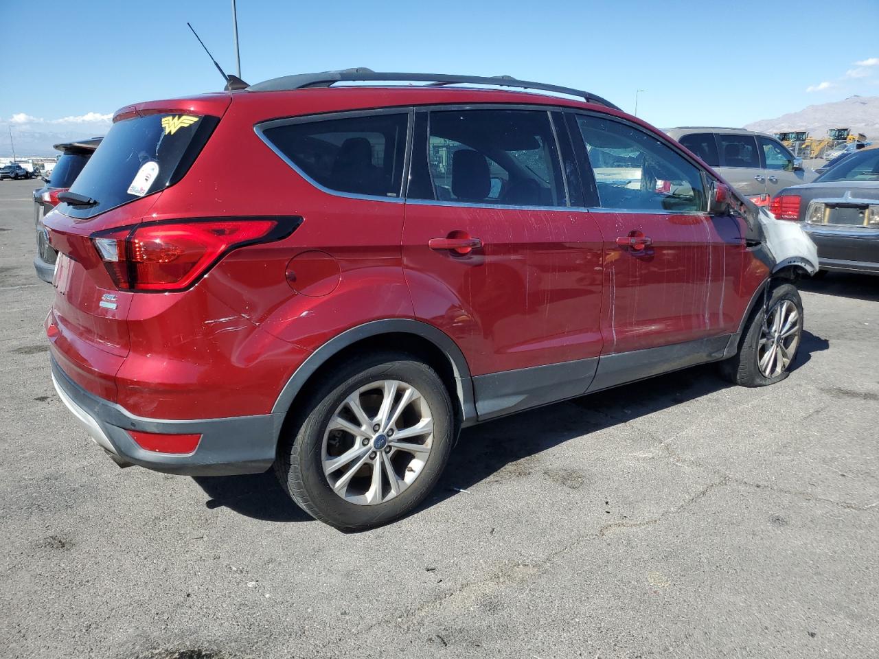 2019 Ford Escape VIN 1FMCU0HD6KUA72031 photo 3