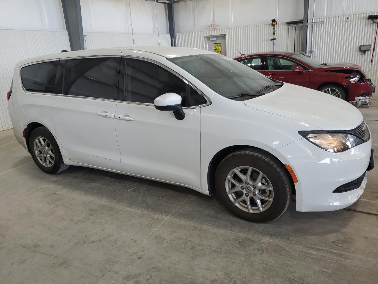 2023 Chrysler Minivan VIN 2C4RC1CG4PR549195 photo 4