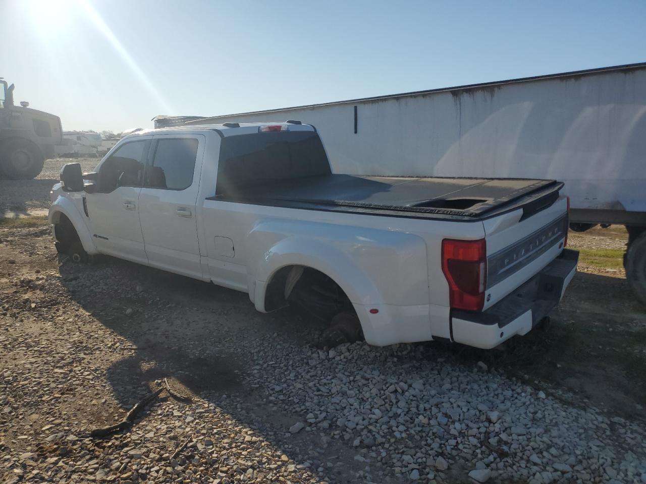 2020 FORD F450 VIN 1FT8W4DT2LEC91573 photo 2