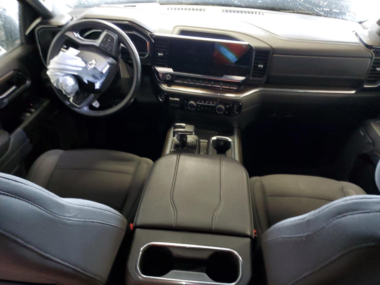 2024 CHEVROLET All models VIN 2GCUDEED0R1246255 photo 8