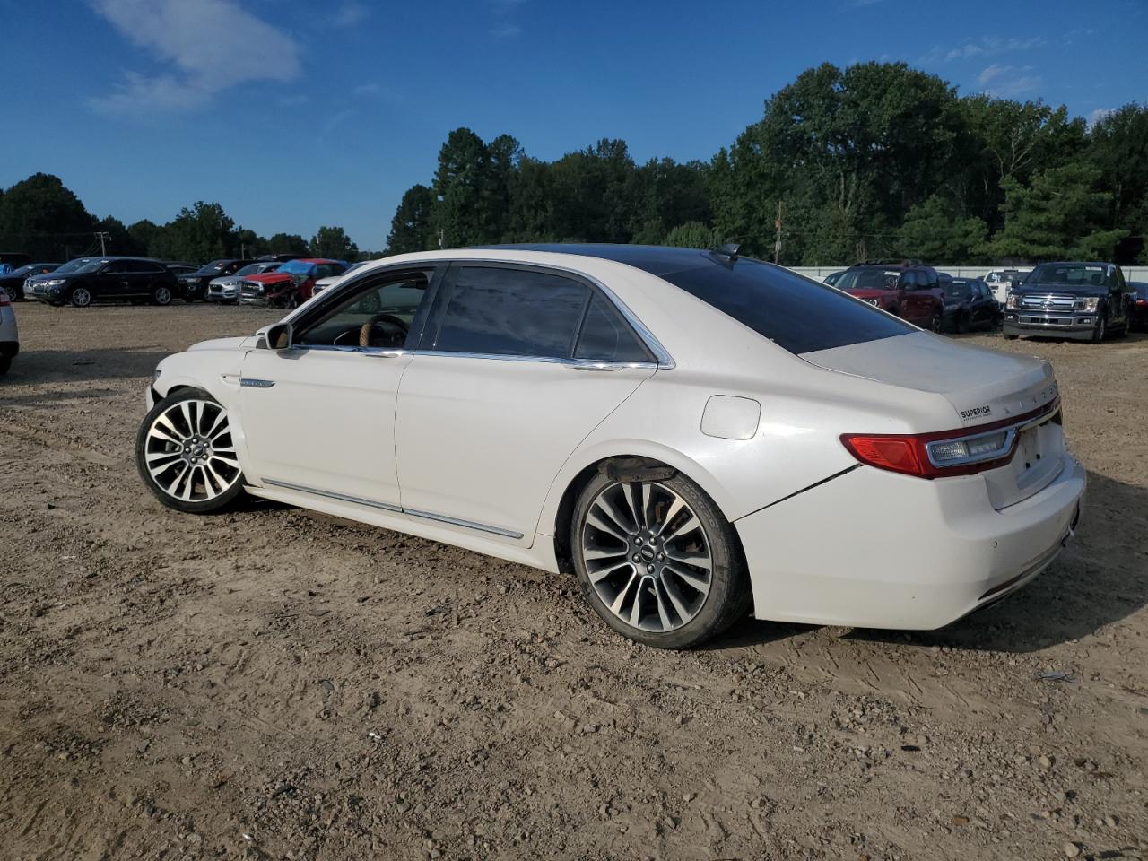 2018 Lincoln Continentl VIN 1LN6L9TK1J5616843 photo 2
