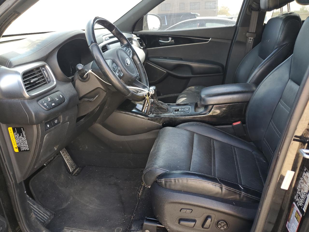 2017 Kia Sorento VIN 5XYPKDA58HG236802 photo 7