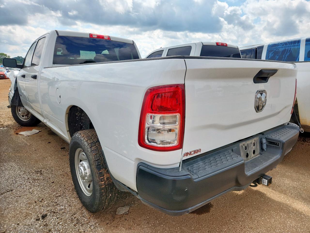 2022 Ram 2500 VIN 3C6UR4HJ5NG246550 photo 2