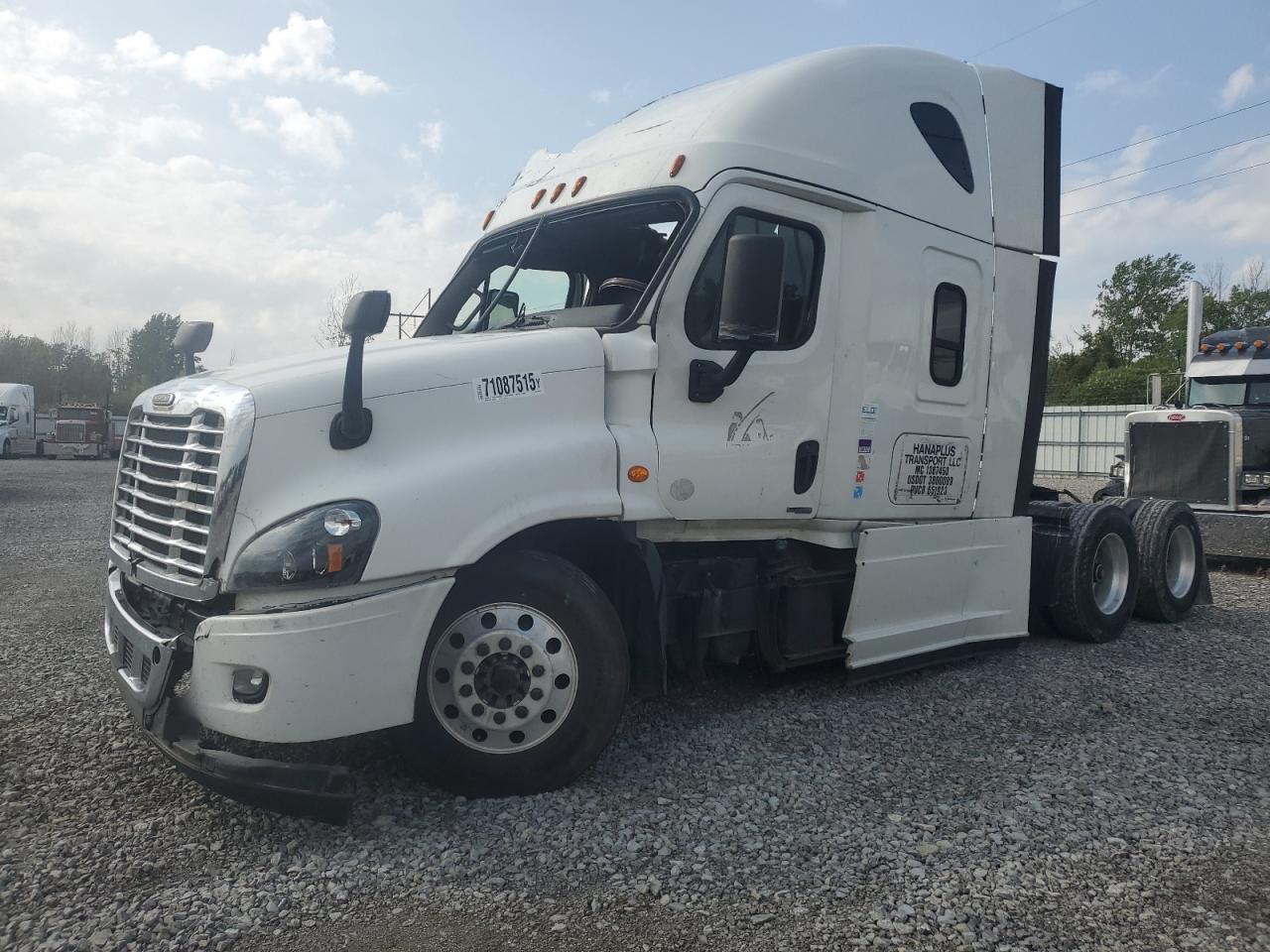 2016 FREIGHTLINER All other VIN 3AKJGLDR9GSHD7566 photo 2