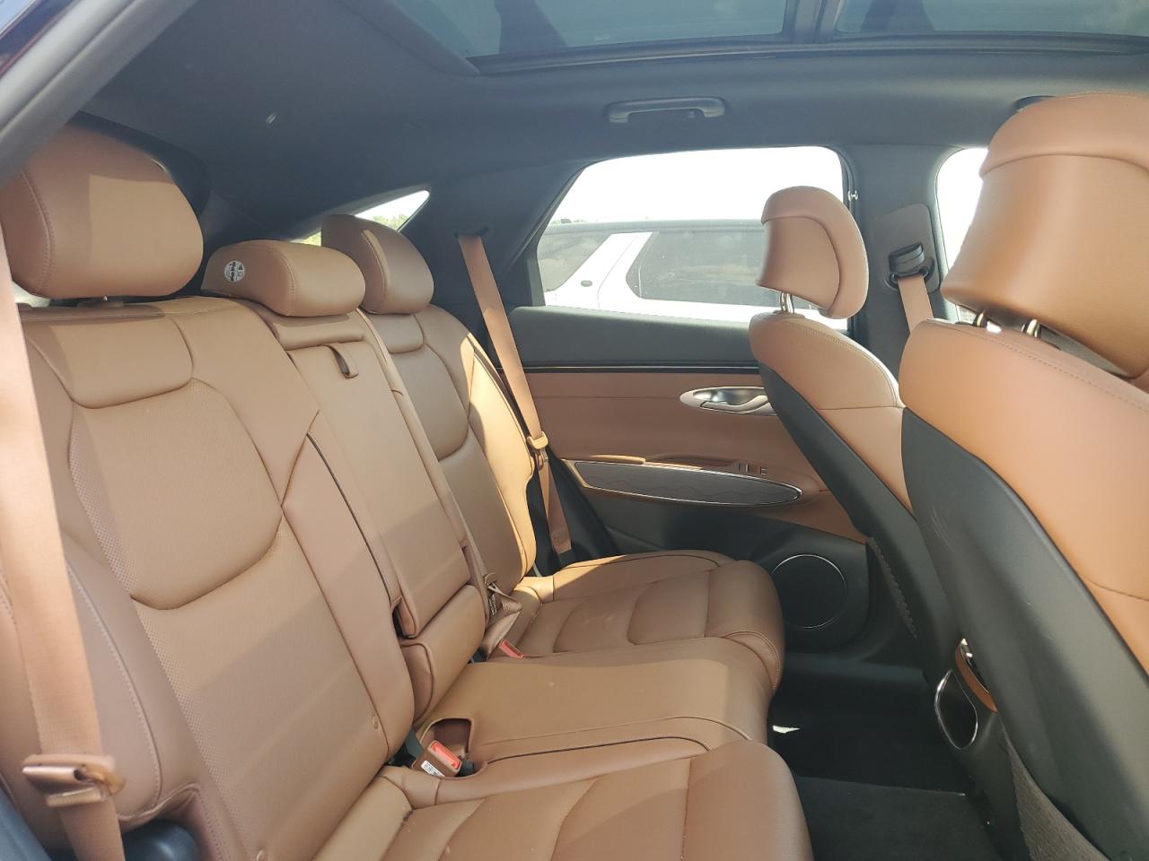 2025 Genesis Gv70 base VIN 5NMMADTB8SH034368 photo 11