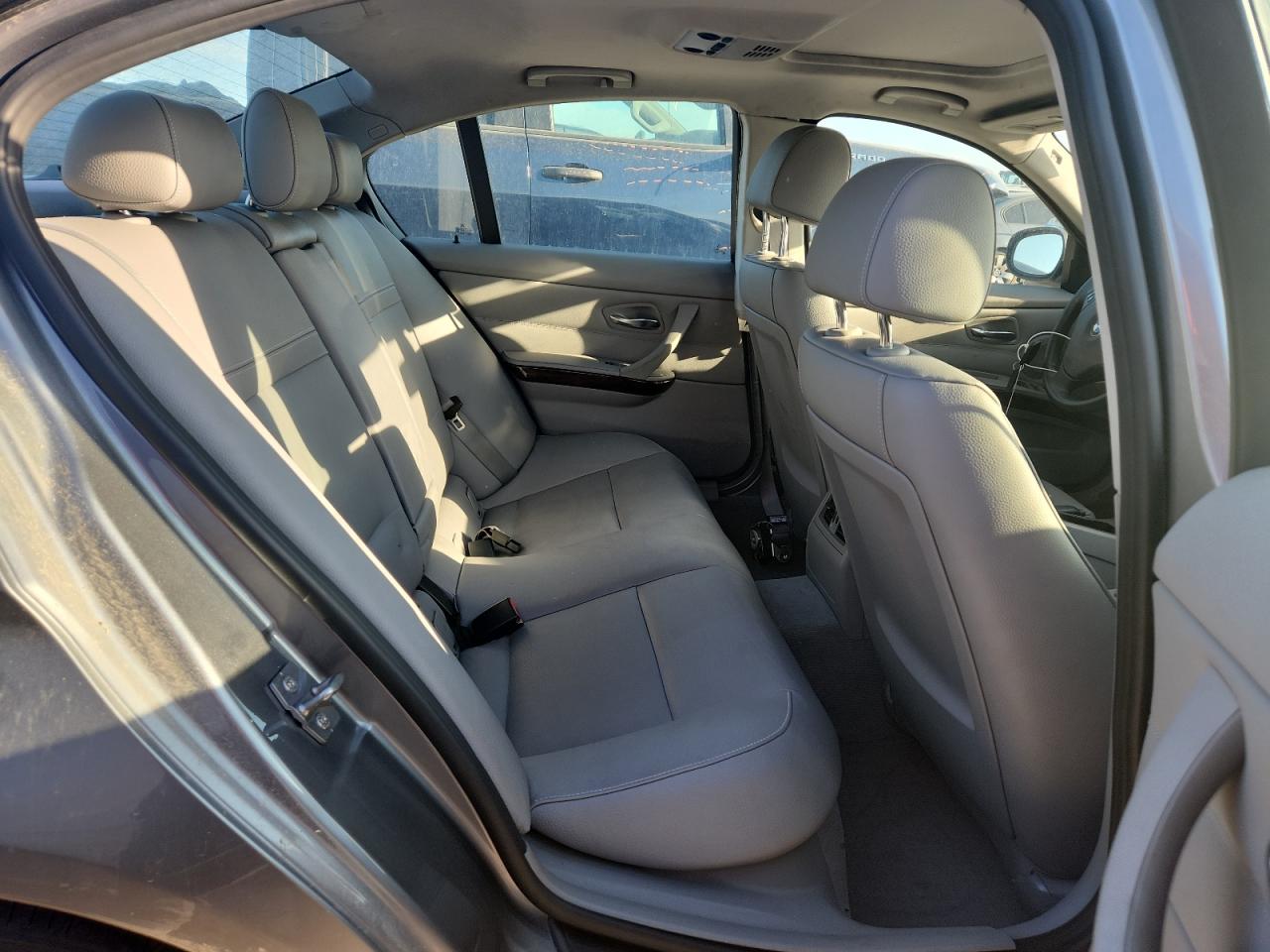 2011 BMW 3 series VIN WBAPK5G50BNN26381 photo 10