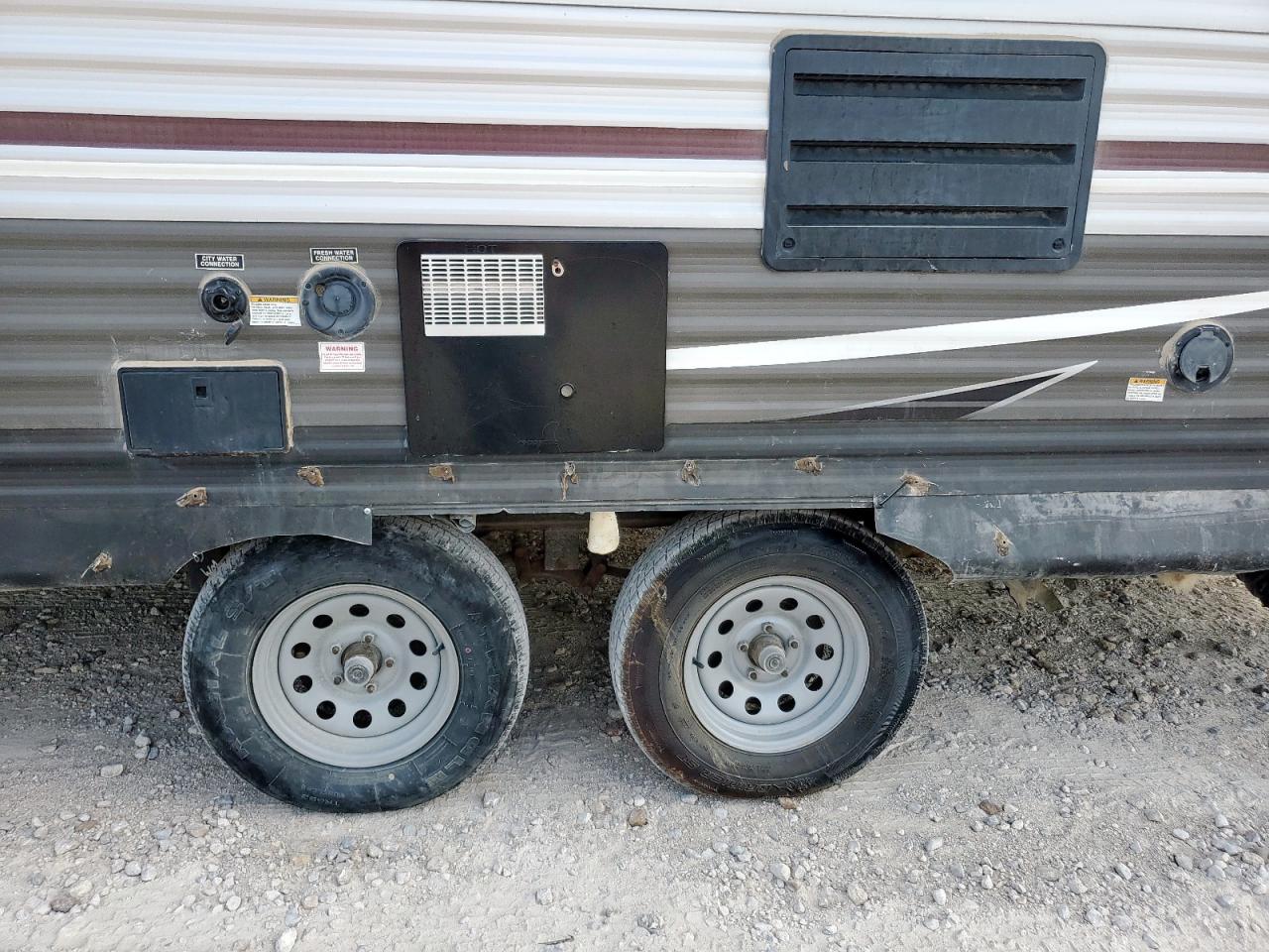 2019 HEARTLAND Pioneer VIN 5SFPB2923KE388921 photo 9