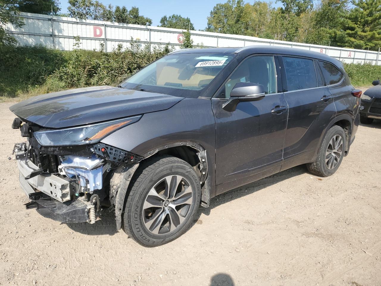 2022 Toyota Highlander VIN 5TDHZRBH0NS227886 photo 1