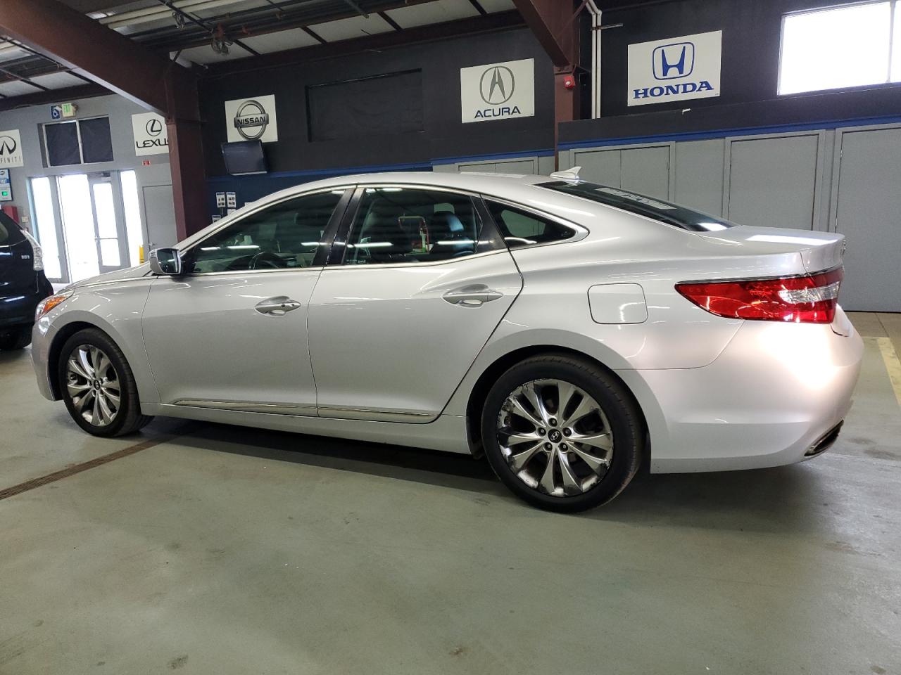 2012 HYUNDAI Azera VIN KMHFG4JGXCA125557 photo 2