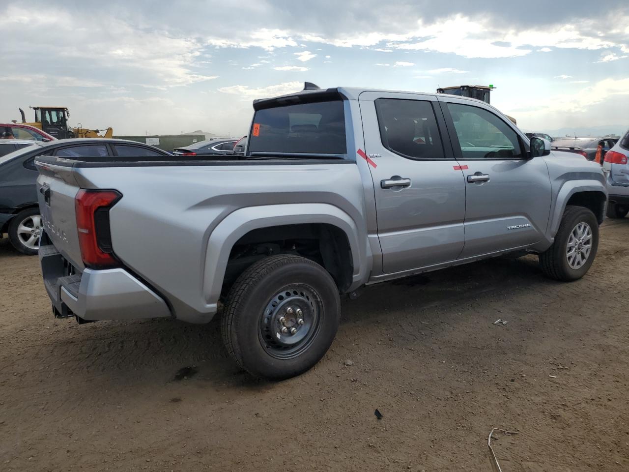 2025 Toyota Tacoma VIN 3TMLB5JN2SM136225 photo 3