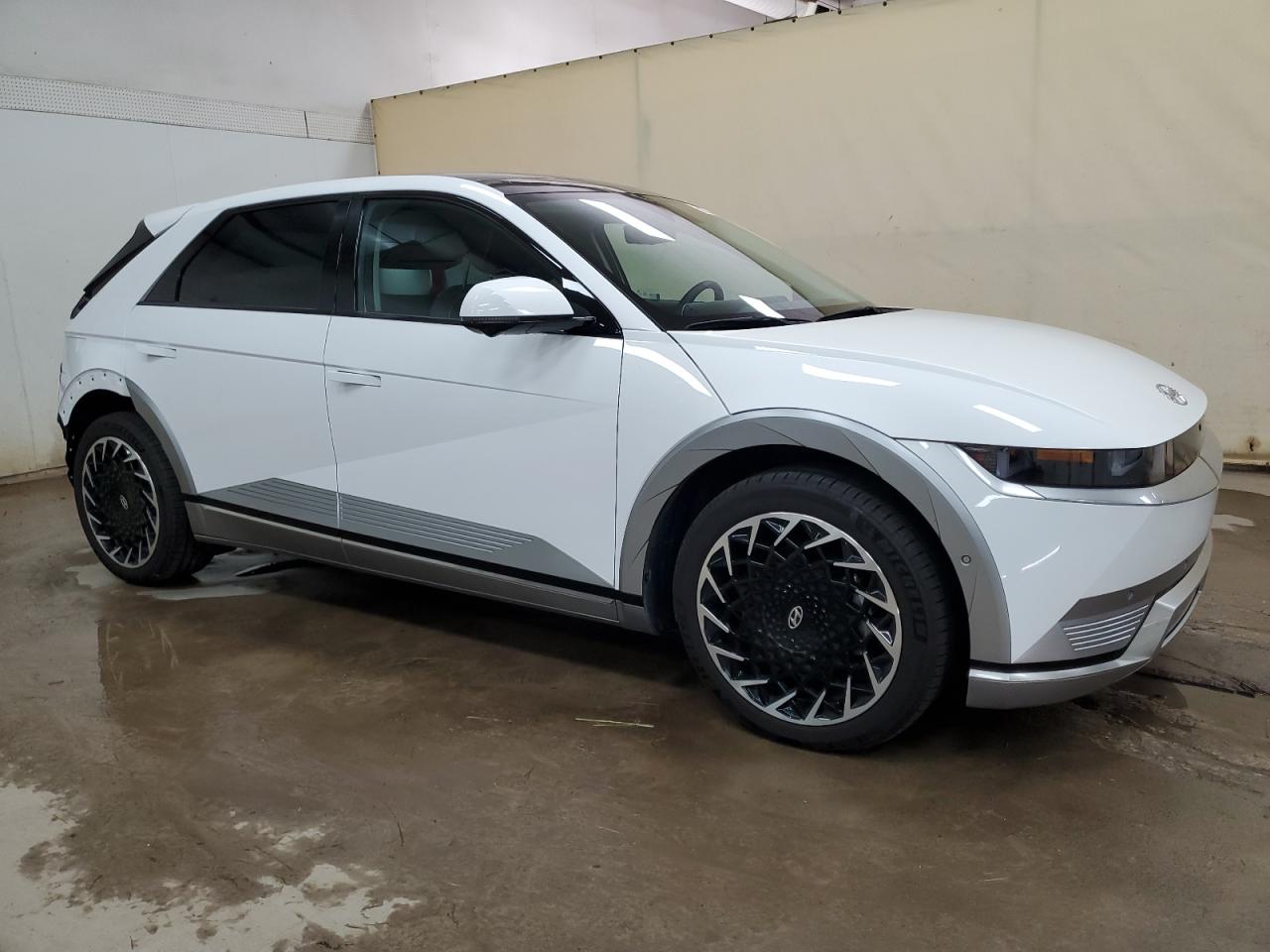 2024 Hyundai Ioniq VIN KM8KRDDF7RU295216 photo 4