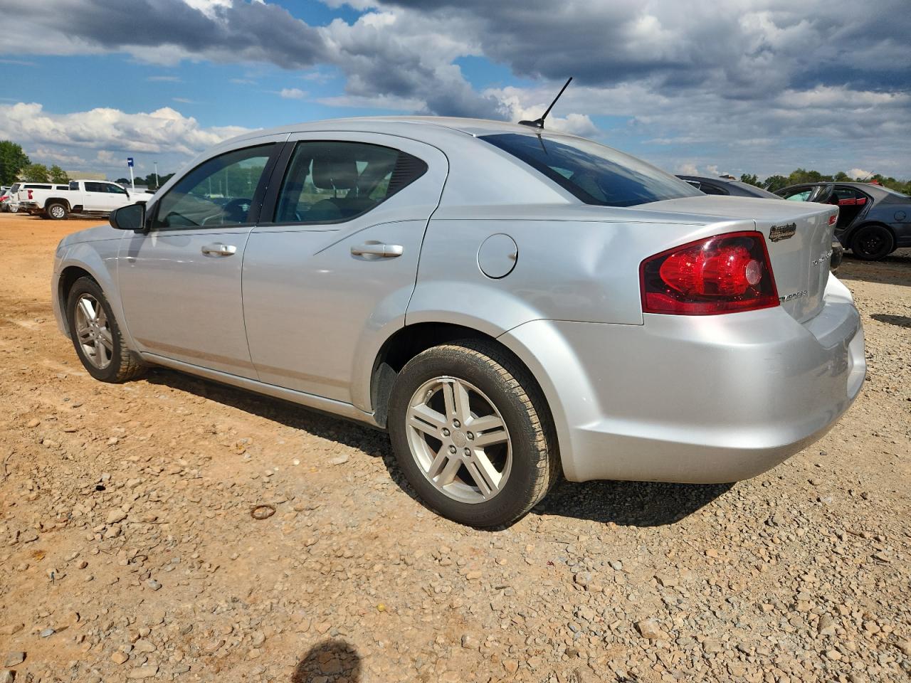 2012 Dodge Avenger VIN 1C3CDZCB3CN230582 photo 2