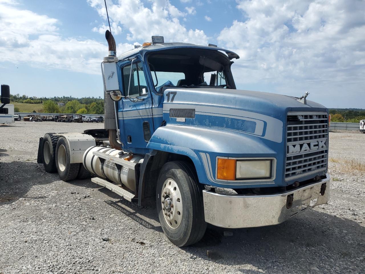1997 MACK All models VIN 1M1AA13Y8VW073923 photo 1