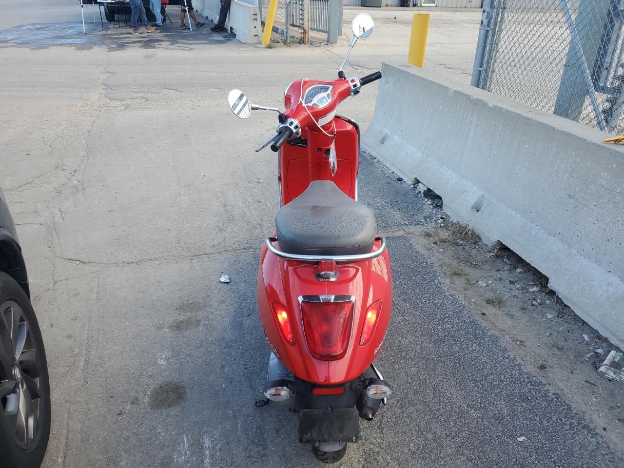 2015 VESPA Sprint 150 VIN ZAPM818G7F5101354 photo 4