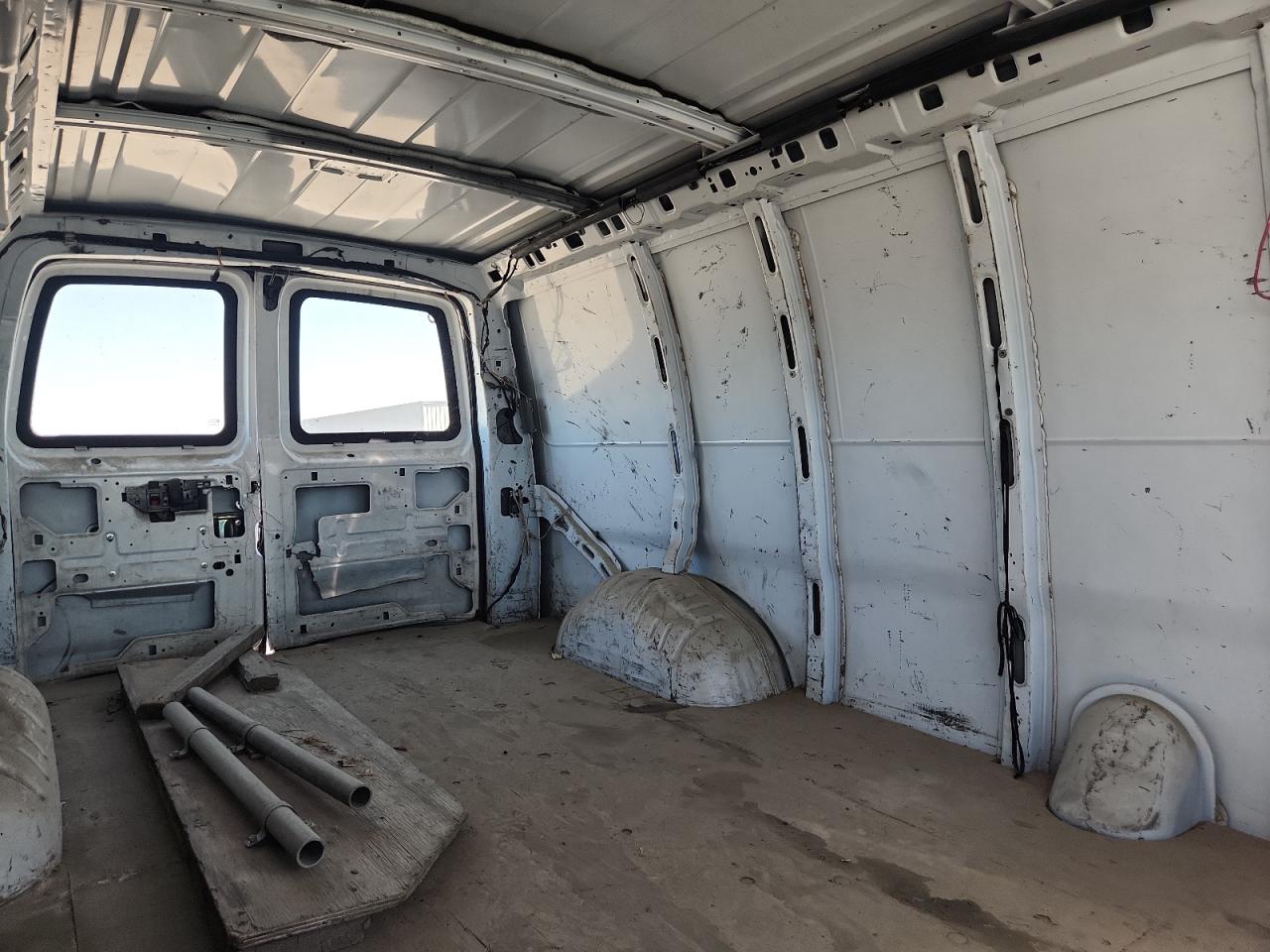 2006 CHEV Express VIN 1GCHG35U361166253 photo 11
