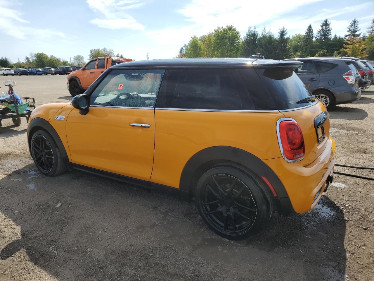2016 MINI Cooper s VIN WMWXP7C56G2C61044 photo 2