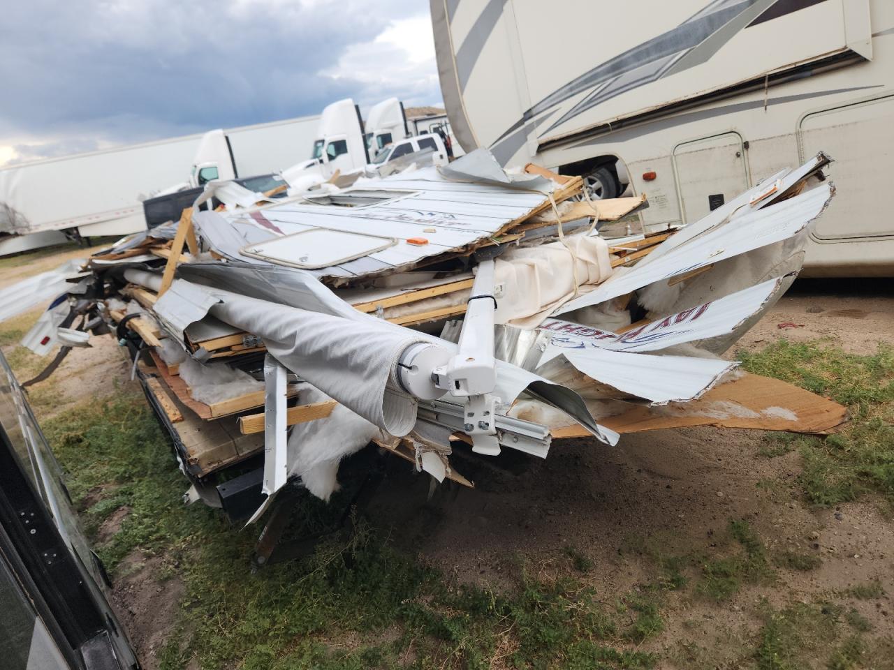 2007 JAYCO All models VIN 1UJBJ02L371EH0698 photo 3