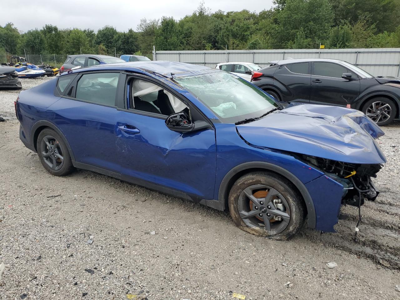 2025 Kia All other VIN 3KPFT4DE8SE097733 photo 4