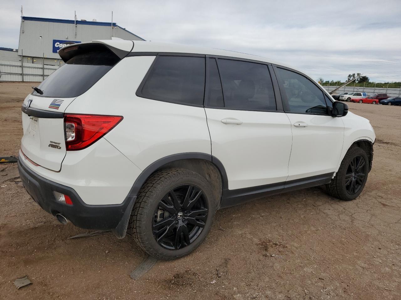 2021 Honda Passport VIN 5FNYF8H25MB001089 photo 3