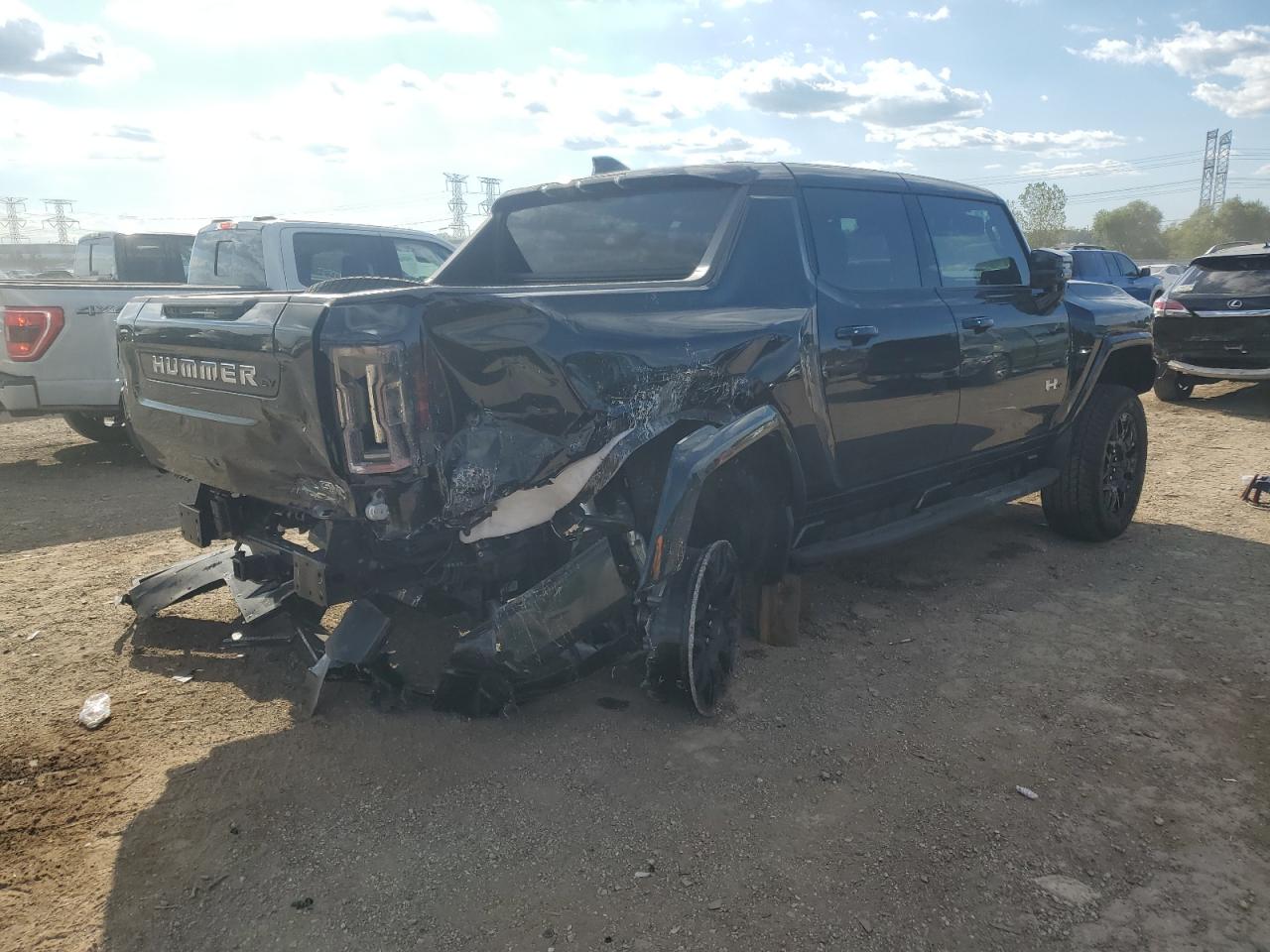 2025 GMC Hummer pic VIN 1GT40BDD9SU118294 photo 3