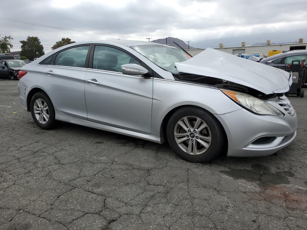 2014 Hyundai Sonata VIN 5NPEB4AC8EH926432 photo 4