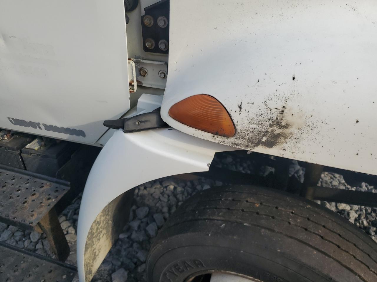 2003 International 4000 serie VIN 1HTMMAAMX3H554653 photo 9