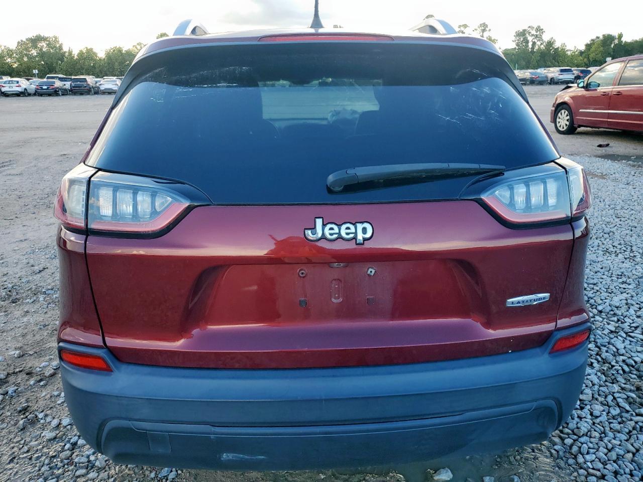 2019 Jeep Grand cher VIN 1C4PJLLB5KD176631 photo 6