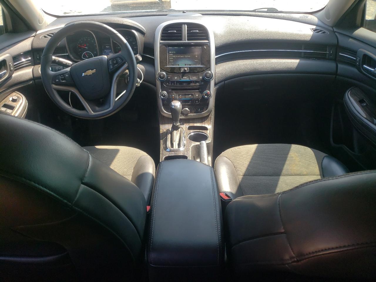 2016 Chevrolet Malibu VIN 1G11C5SAXGF124419 photo 8