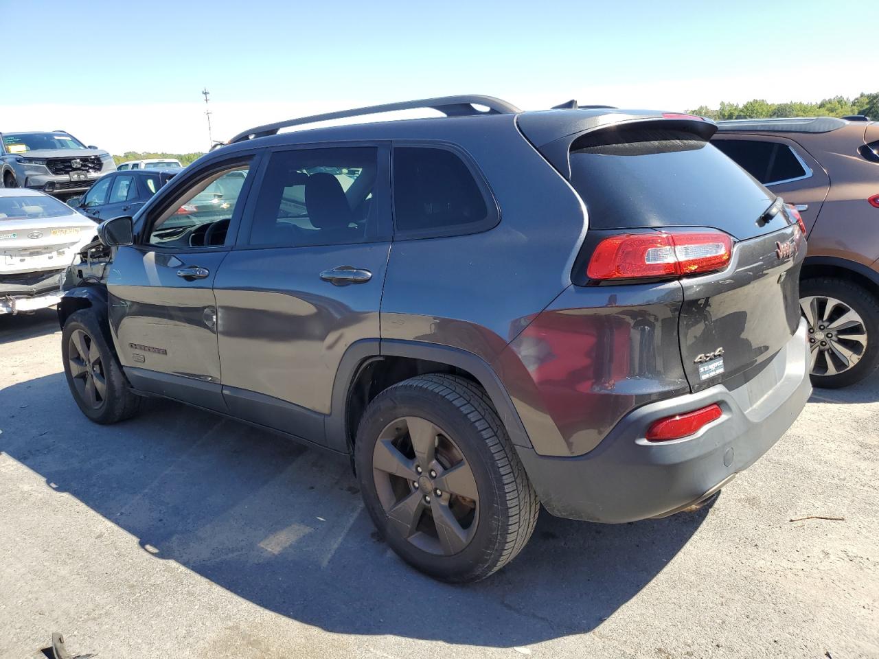 2016 Jeep Grand cher VIN 1C4PJMCB5GW293059 photo 2