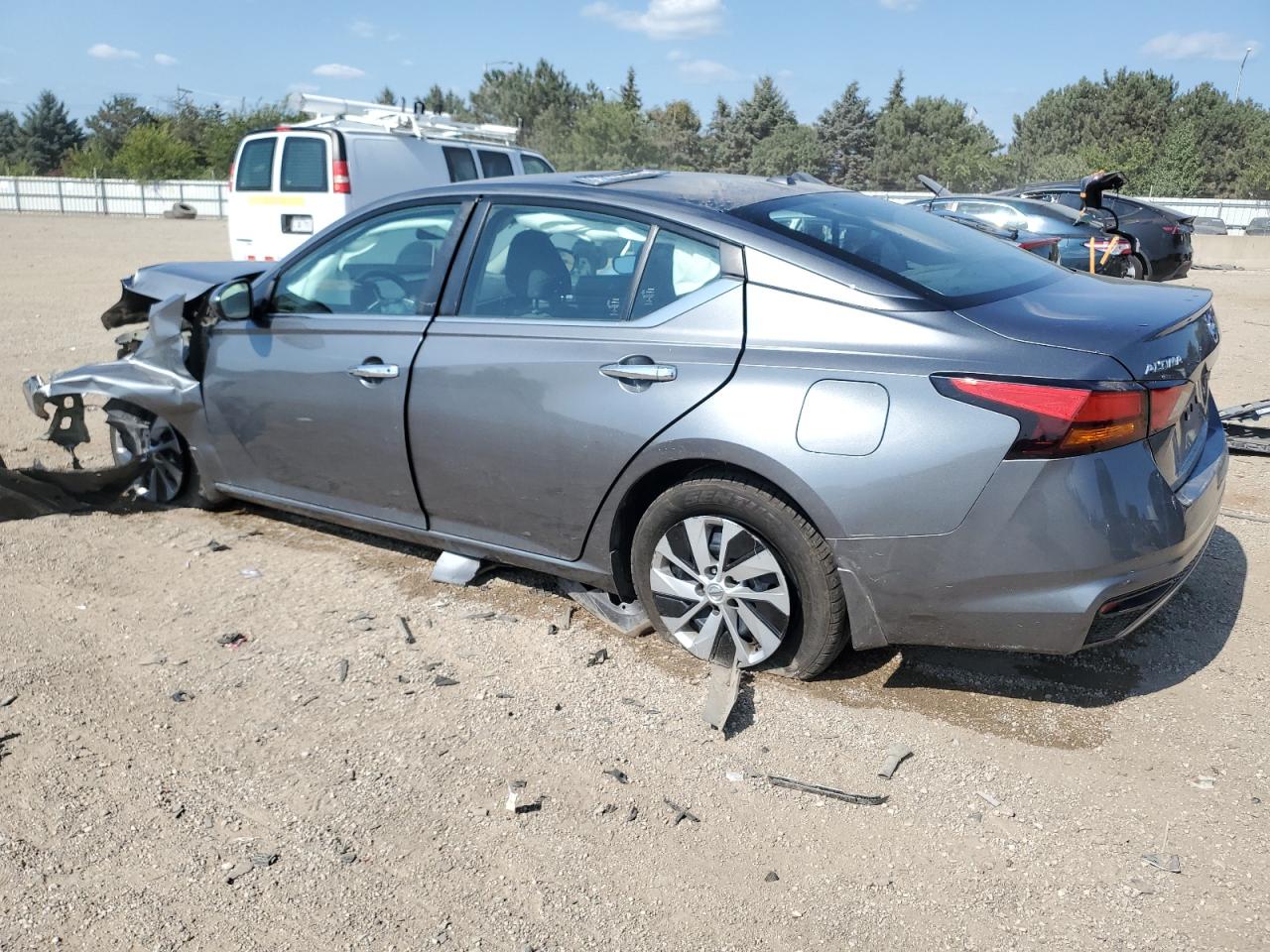 2020 NISSAN Altima s VIN 1N4BL4BV0LC279541 photo 2