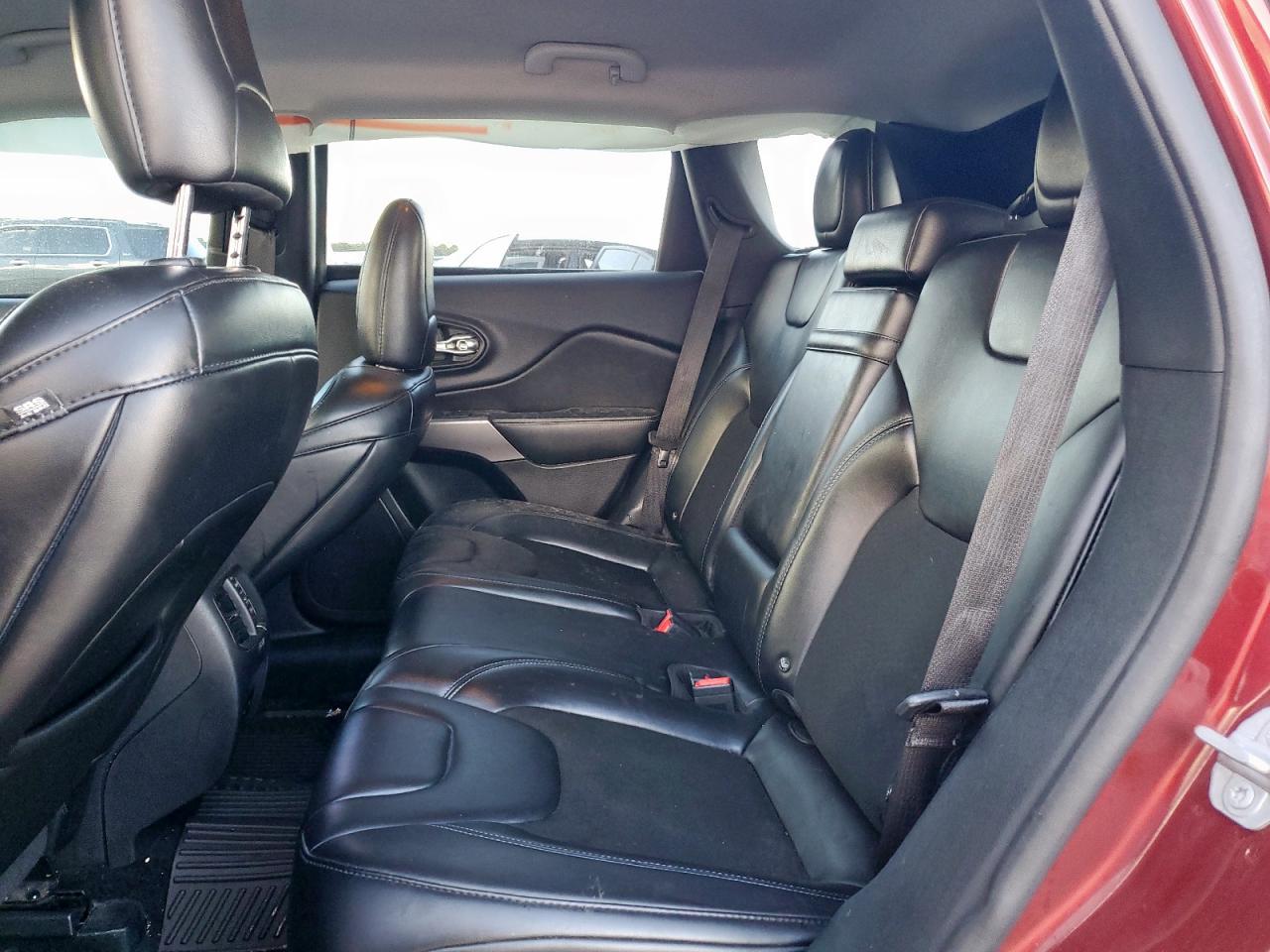 2019 Jeep Grand cher VIN 1C4PJLLB5KD176631 photo 10