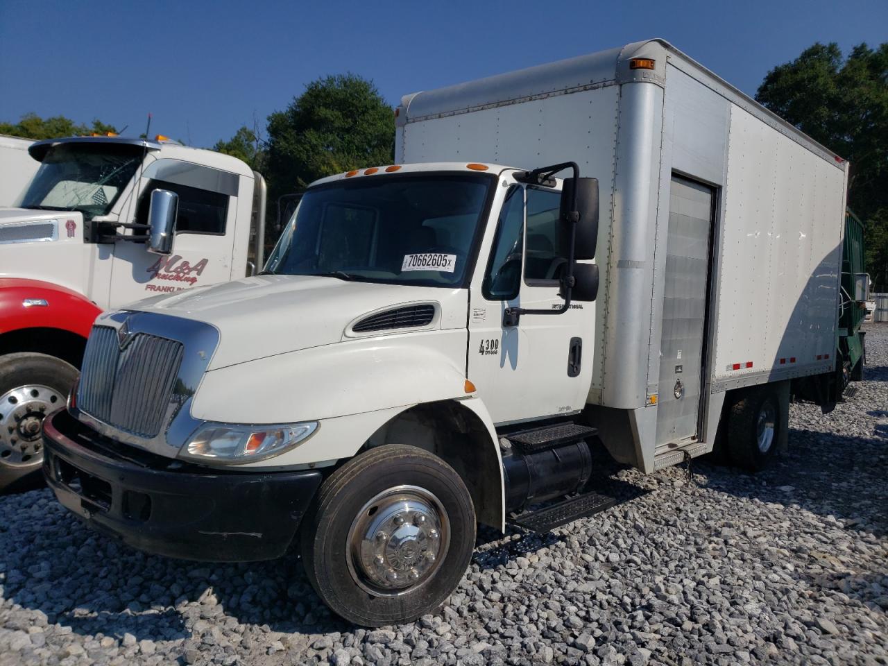 2005 International 4000 serie VIN 1HTMMAAM75H101156 photo 2