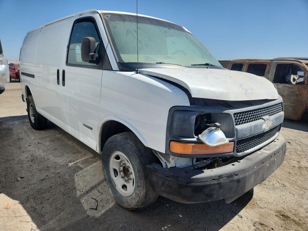 2006 CHEV Express VIN 1GCHG35U361166253 photo 4