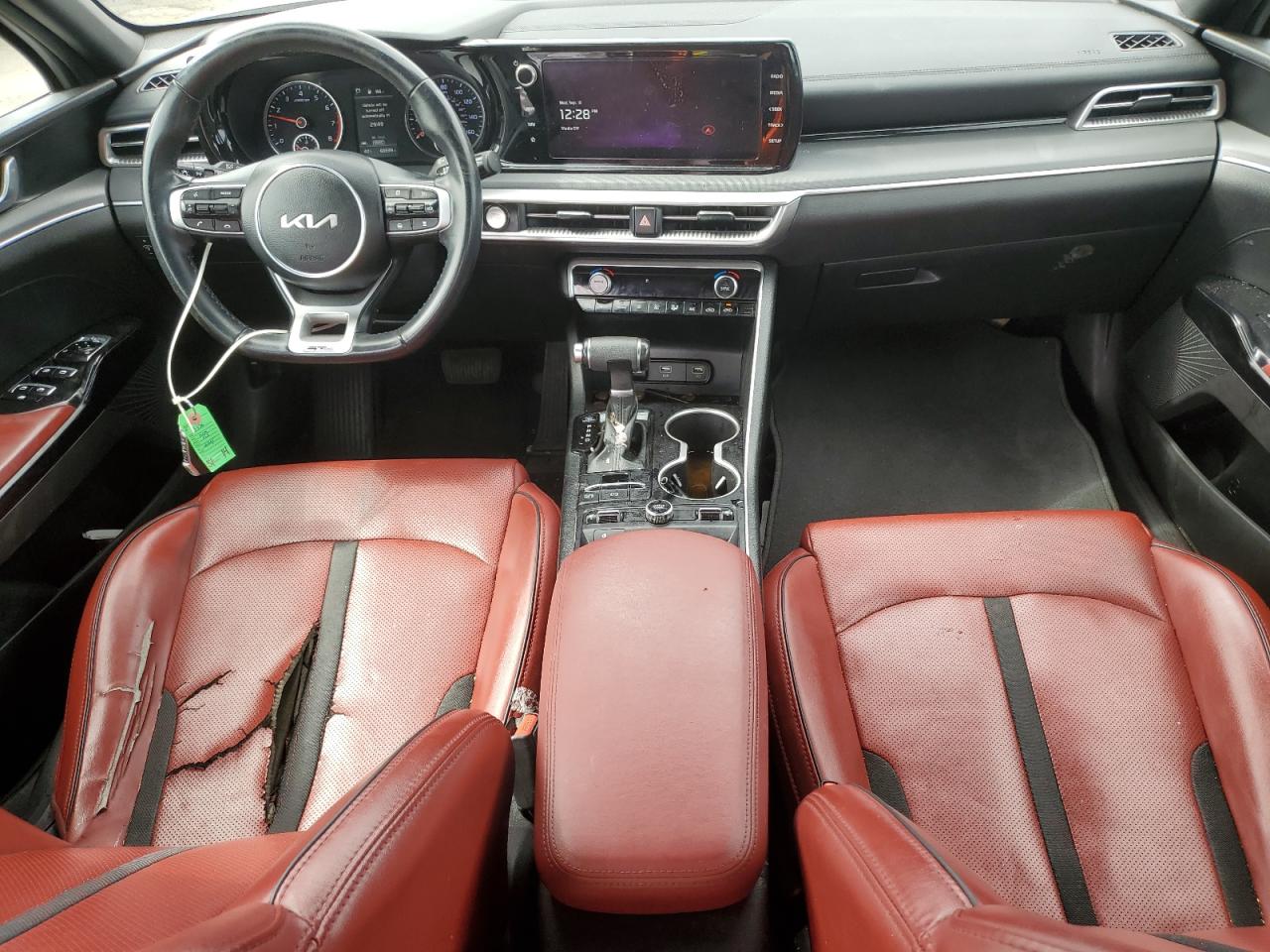 2024 Kia K5 VIN 5XXG64J24RG235114 photo 8