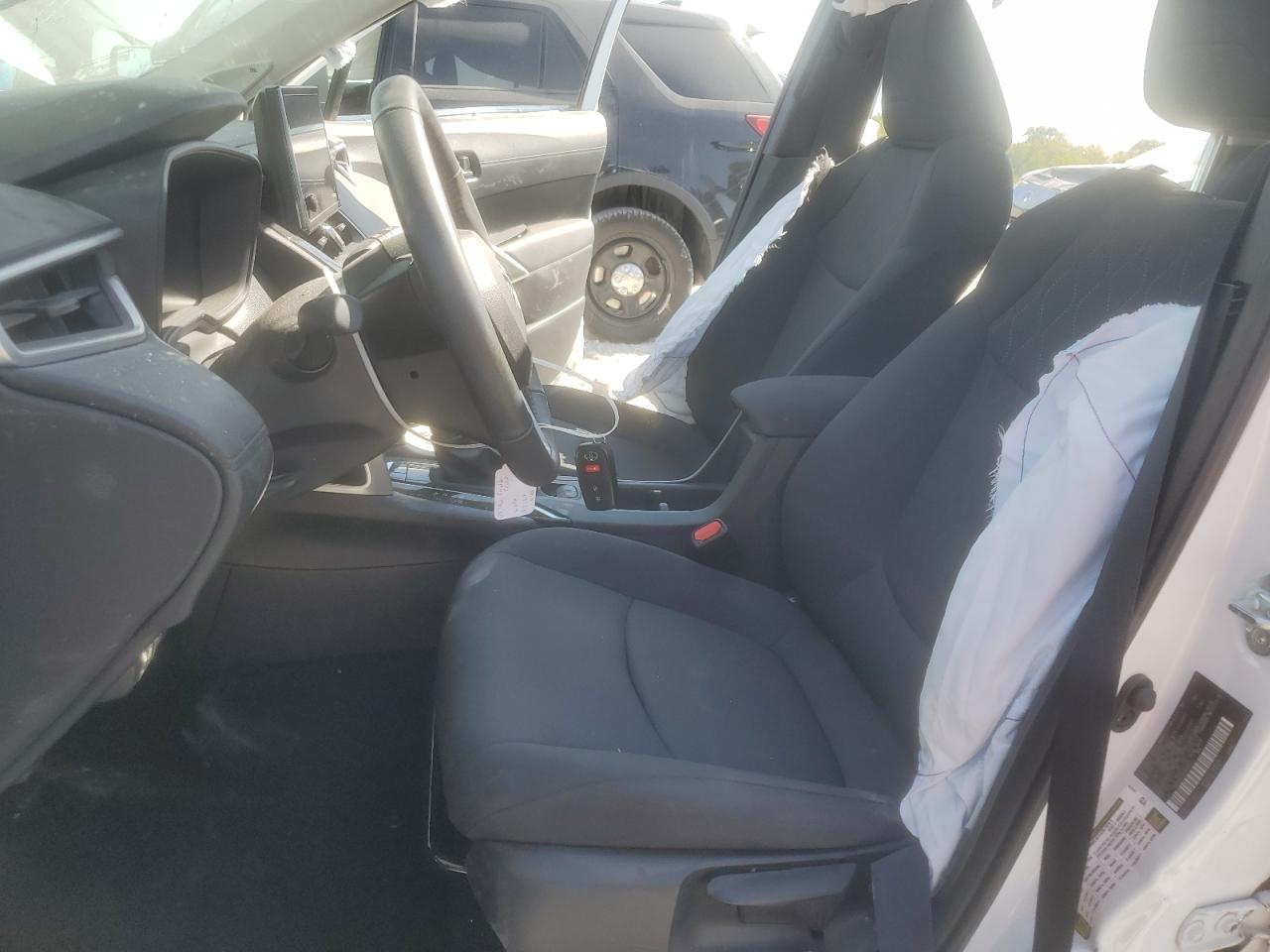 2024 Toyota Corolla cr VIN 7MUBAAAG5RV092567 photo 11