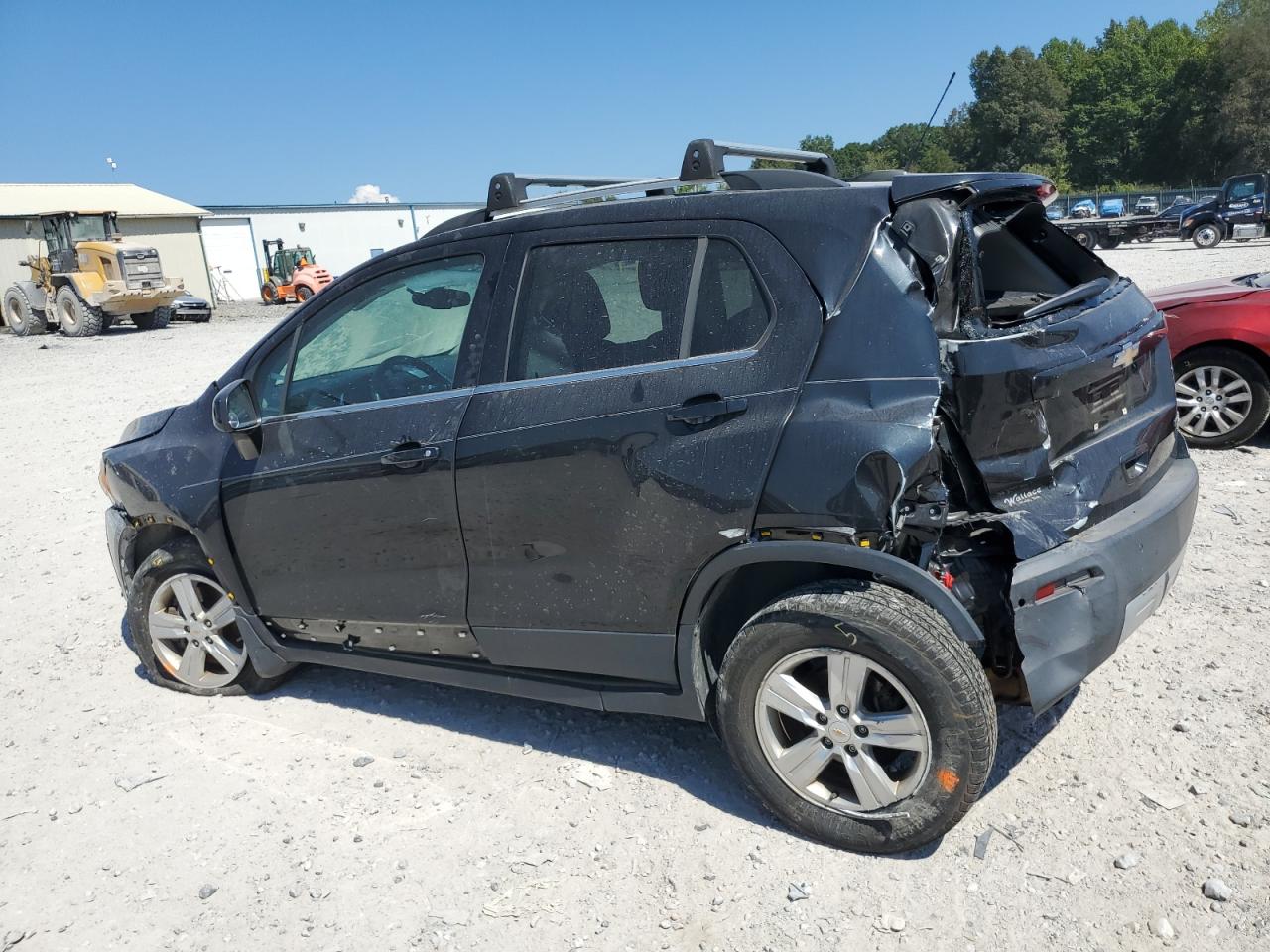 2016 Chevrolet Trax VIN KL7CJPSB2GB745216 photo 2