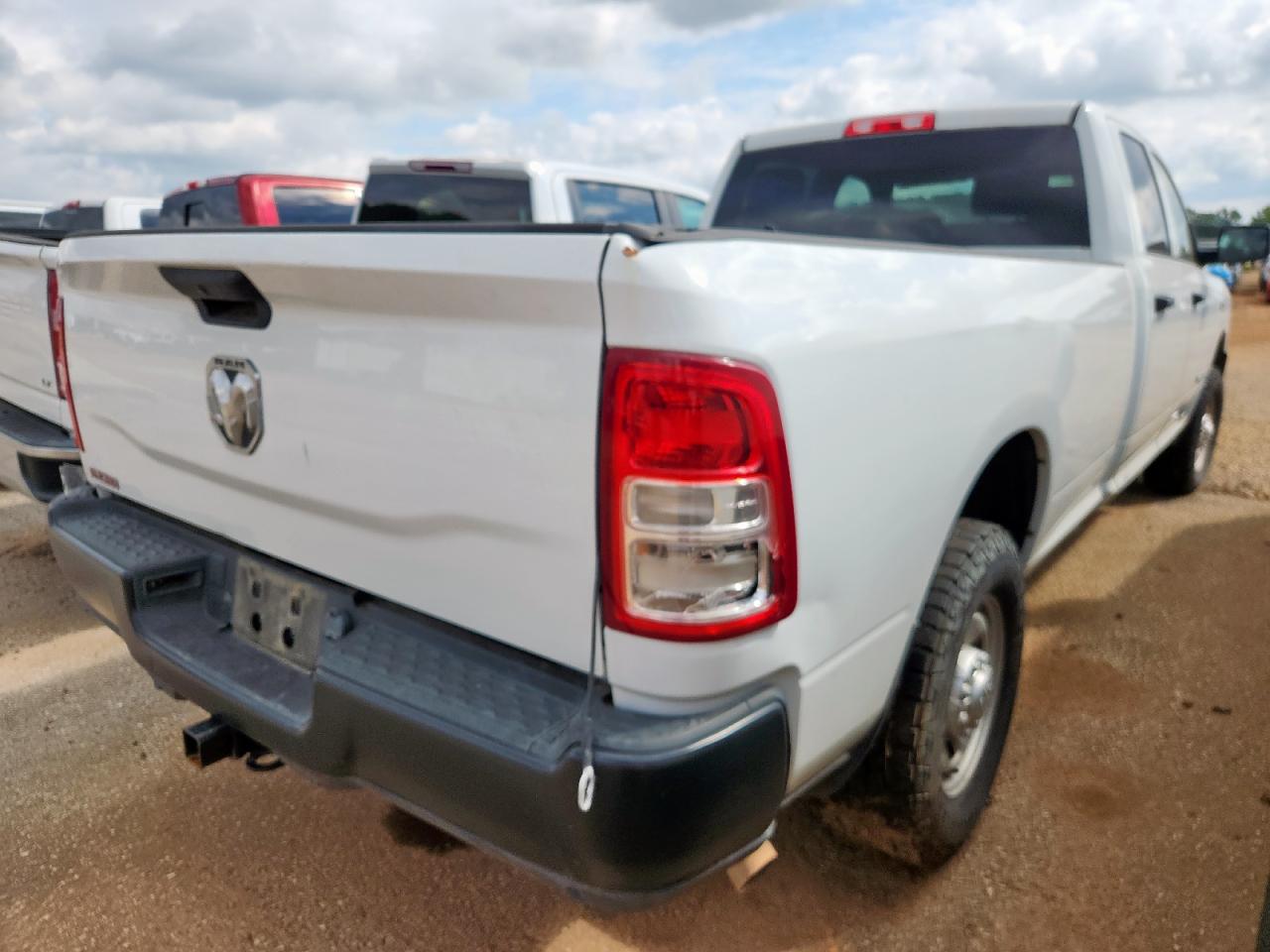 2022 Ram 2500 VIN 3C6UR4HJ5NG246550 photo 3