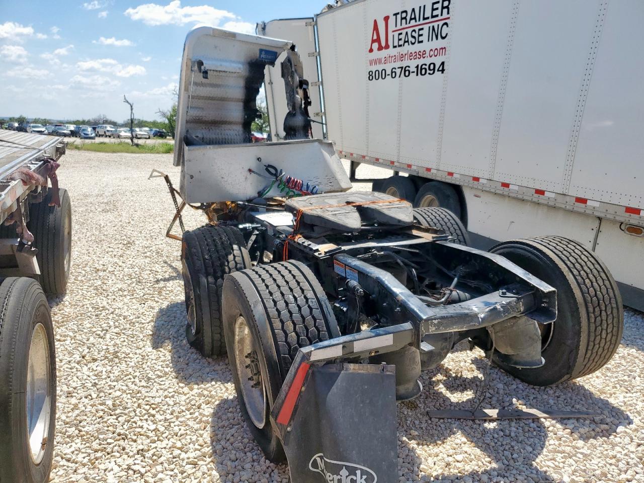 2024 FREIGHTLINER All other VIN 3AKJHHDV2RSUV6818 photo 3