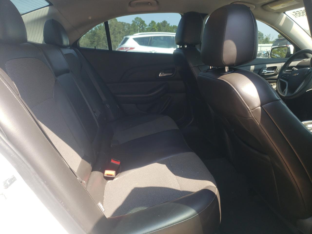 2016 Chevrolet Malibu VIN 1G11C5SAXGF124419 photo 10