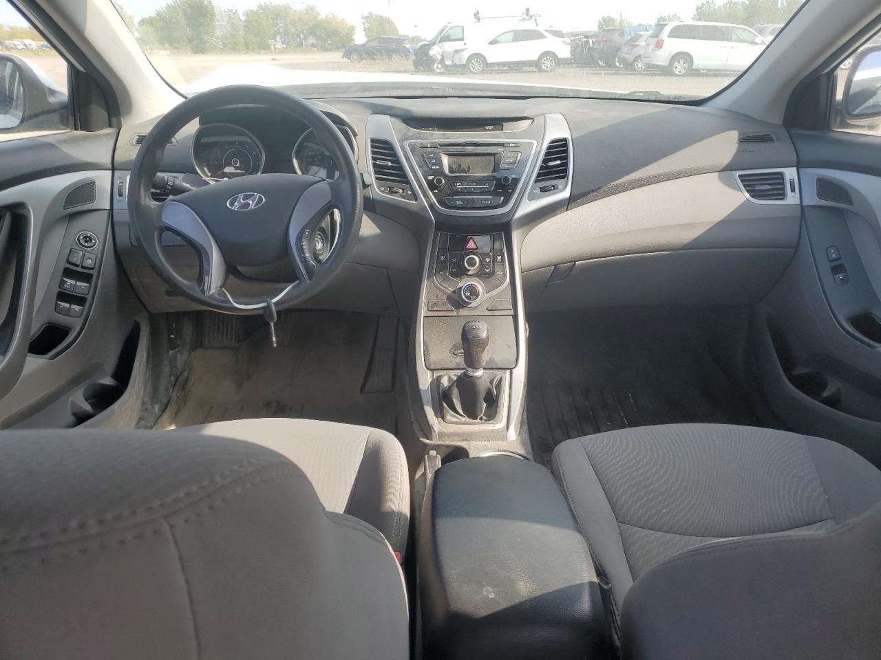 2015 Hyundai Elantra VIN 5NPDH4AE0FH591695 photo 8