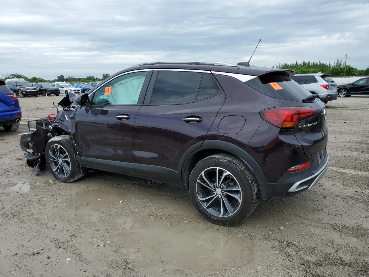 2020 Buick Encore VIN KL4MMDSLXLB089745 photo 2