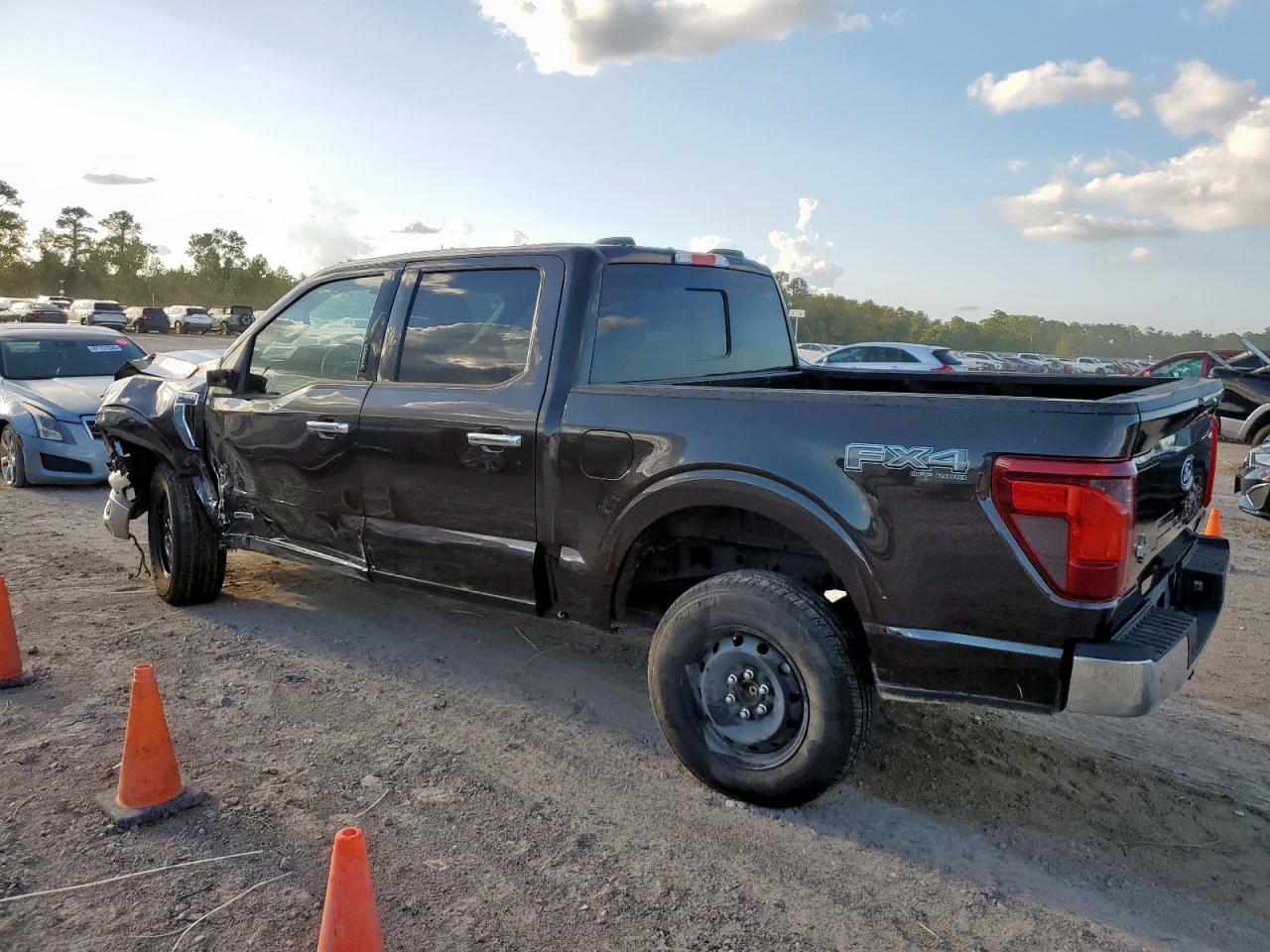 2024 Ford All models VIN 1FTFW3LD2RFA86138 photo 2