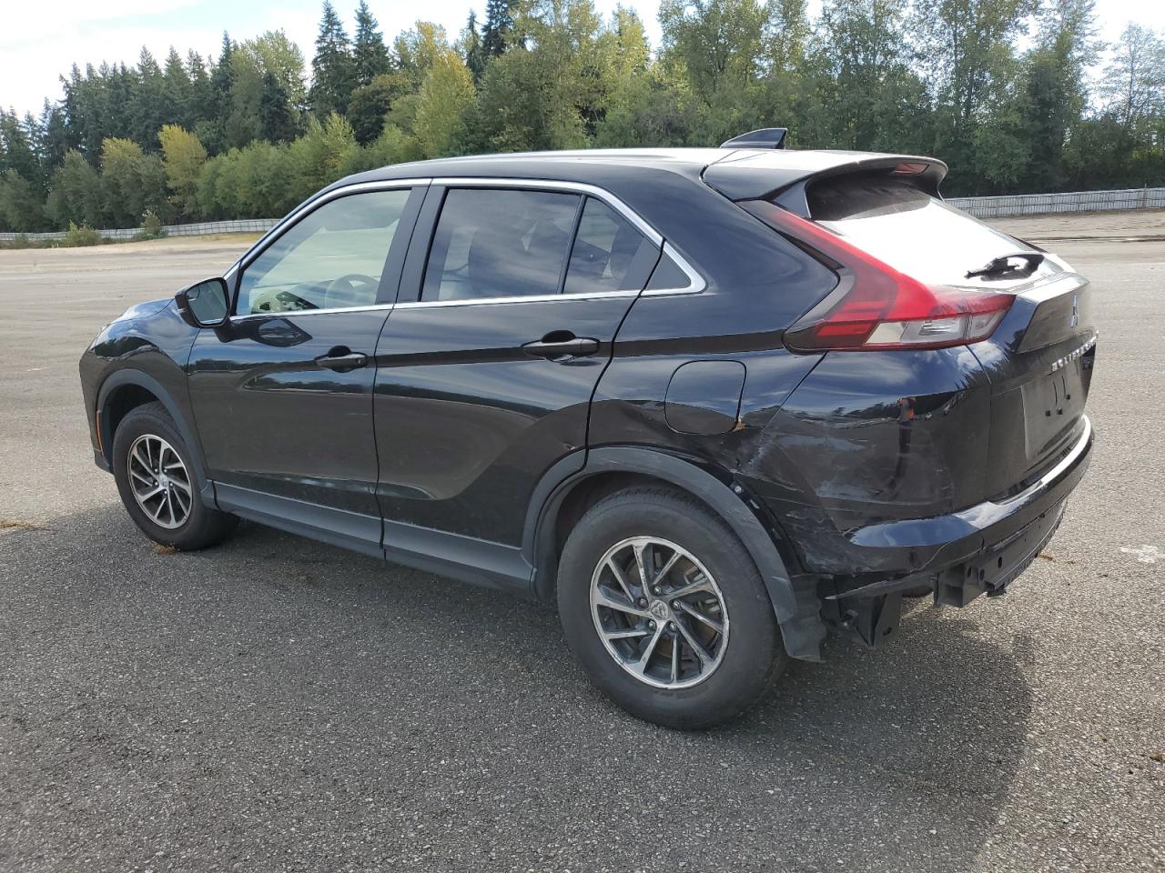 2023 Mitsubishi ECLIPSE VIN JA4ATUAA5PZ043551 photo 2